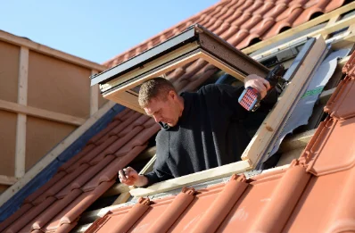 Pose de fenêtres de toit Velux à Montferrat